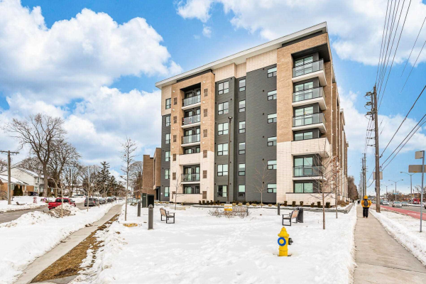 1 Falaise Rd