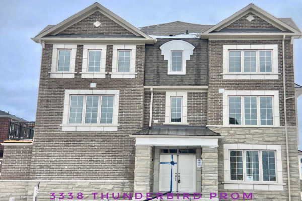 3338 Thunderbird Promenad, Pickering