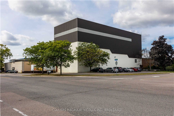 170 Commercial Ave, Ajax