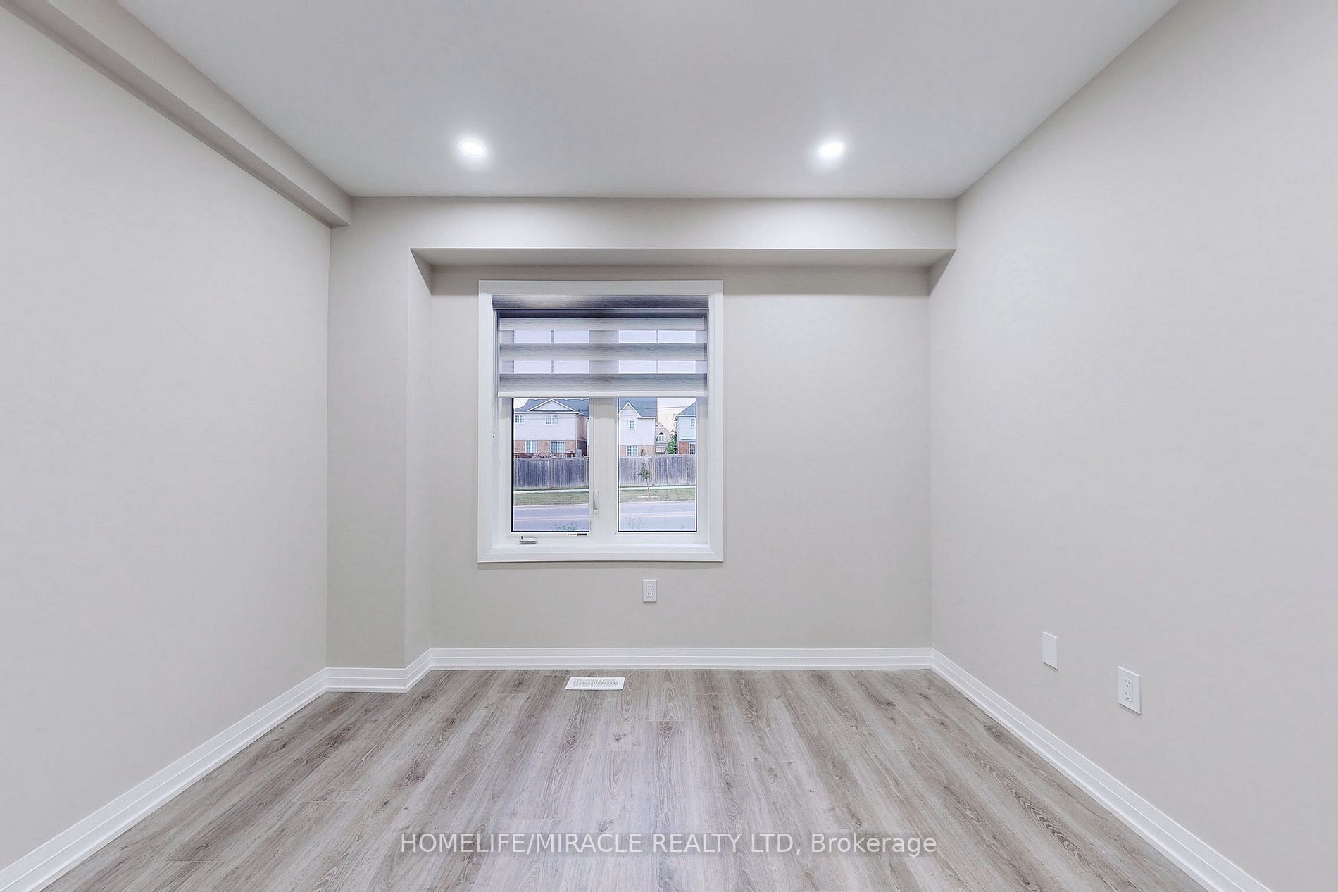 6 Ambereen Place