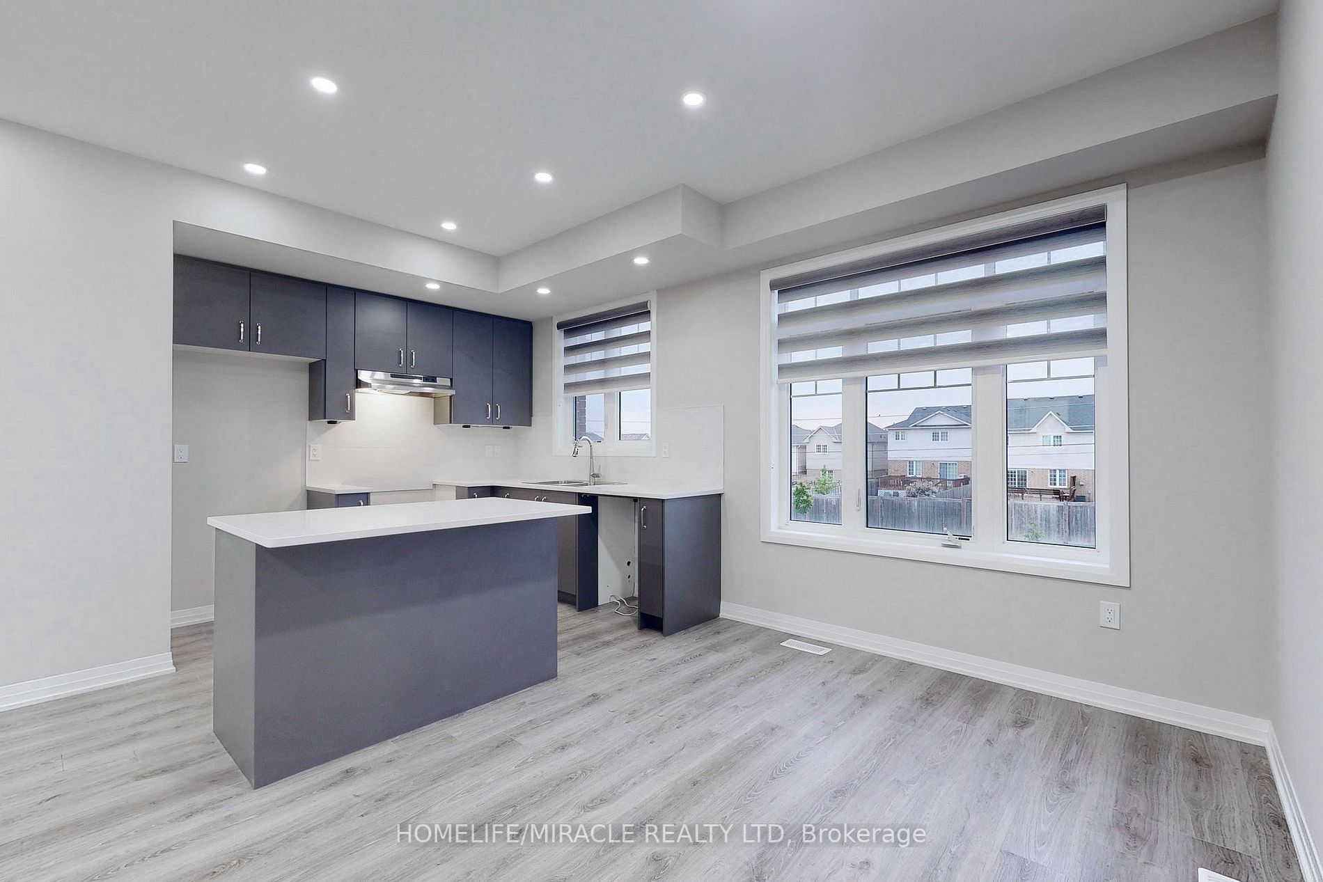 6 Ambereen Place