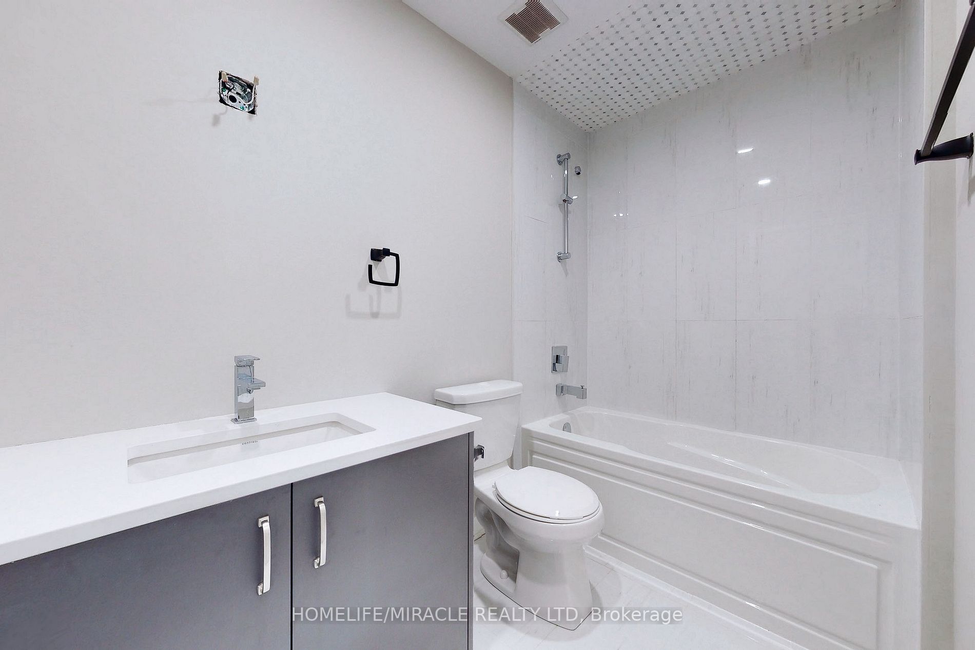 6 Ambereen Place