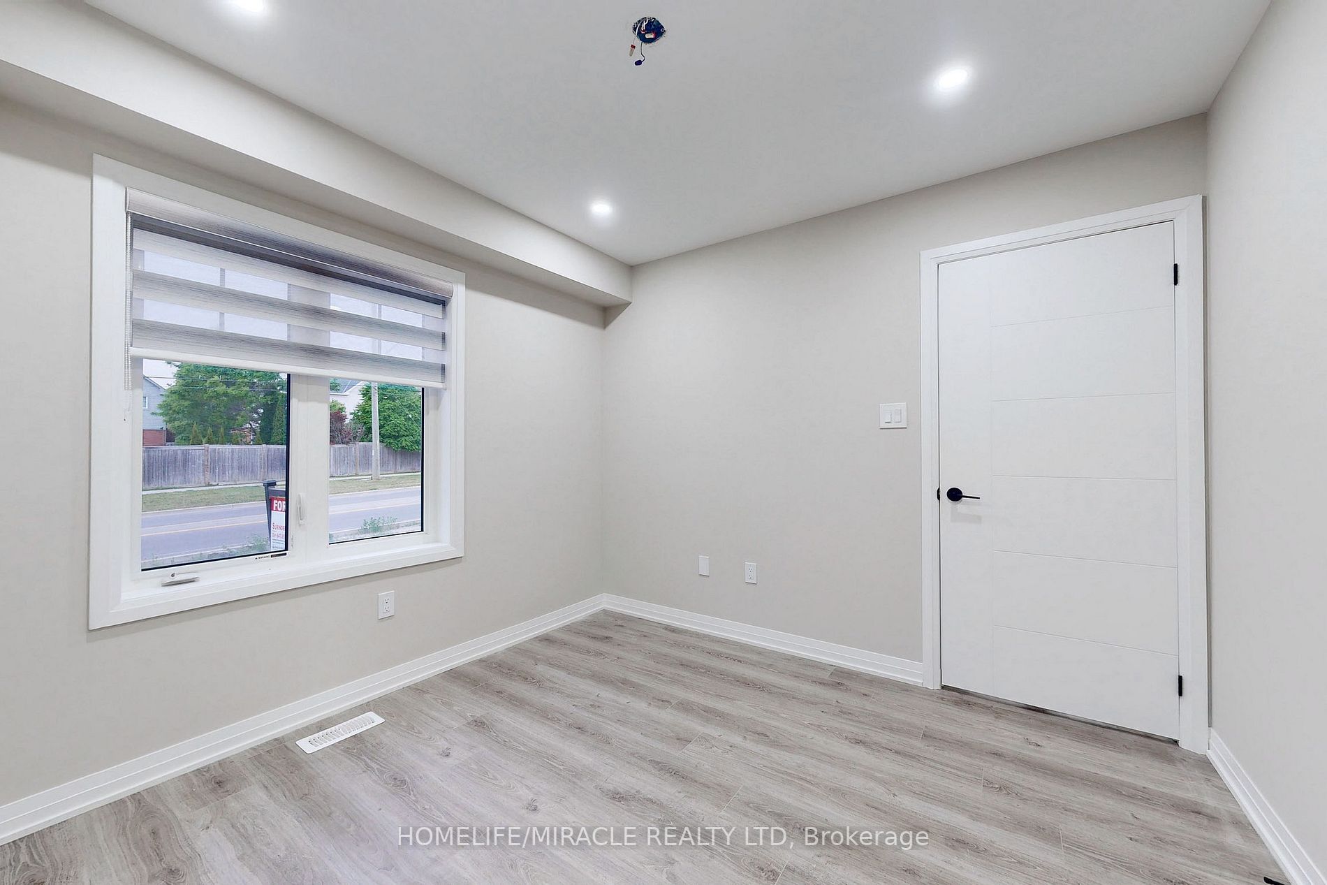 6 Ambereen Place