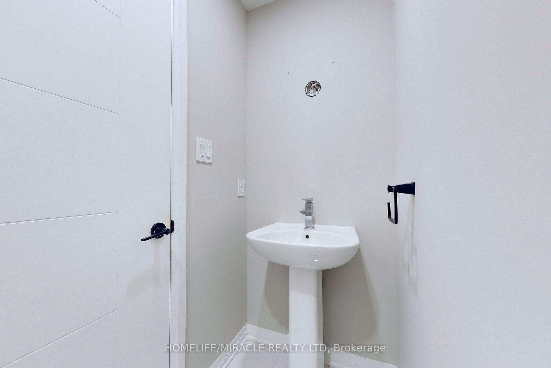 6 Ambereen Place