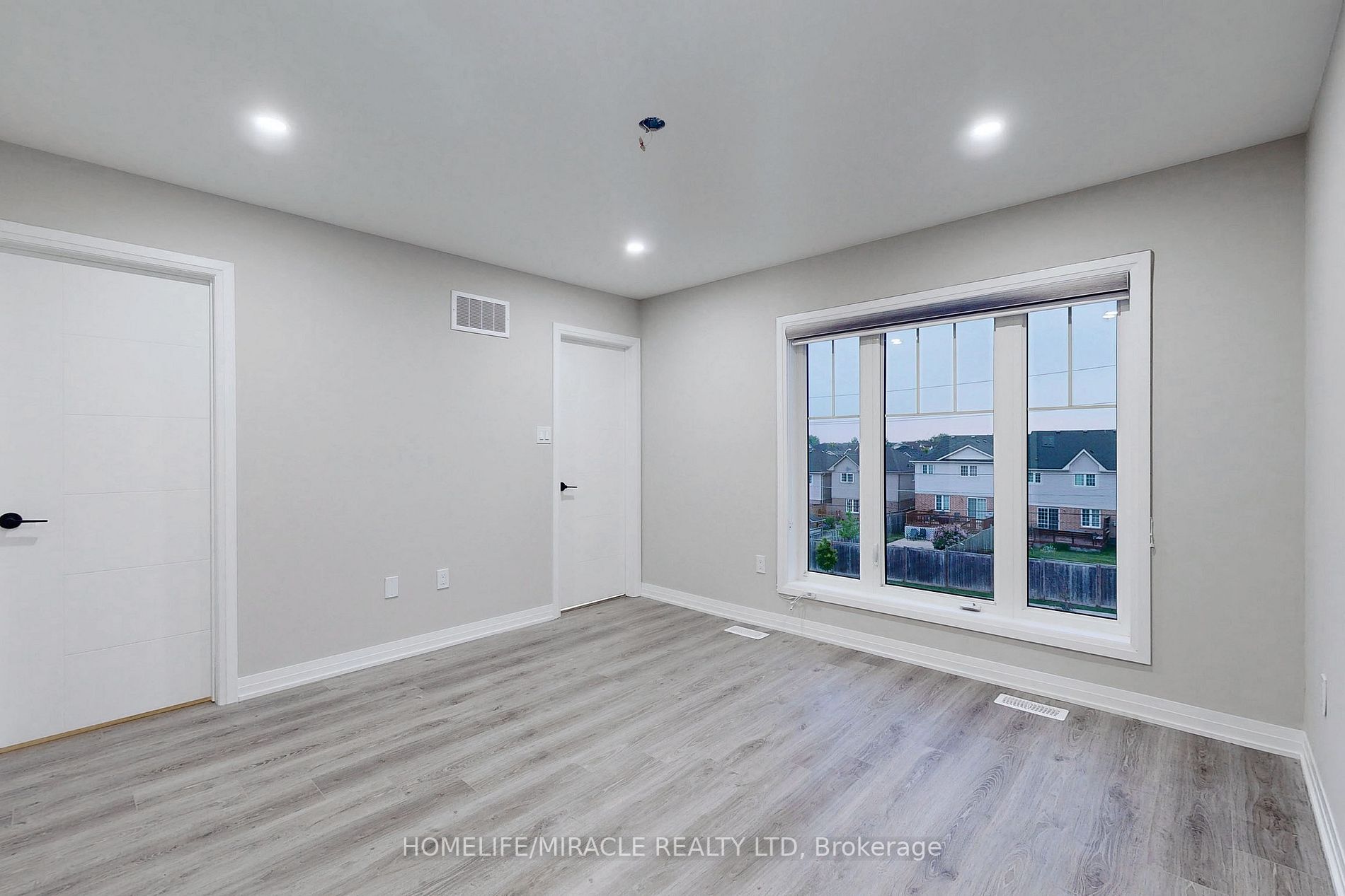 6 Ambereen Place