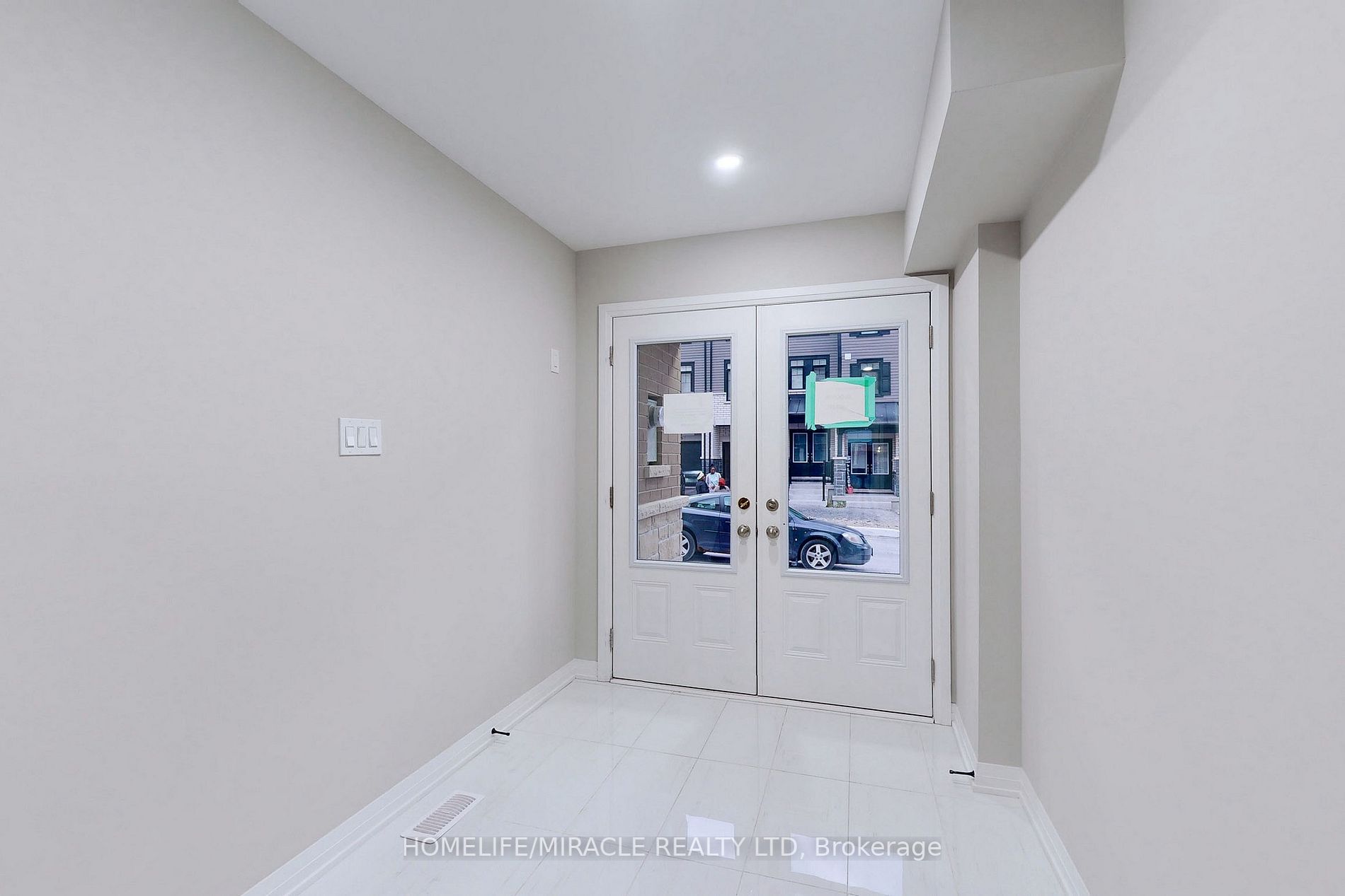 6 Ambereen Place