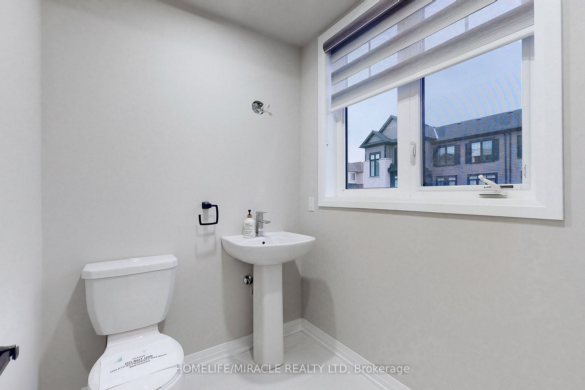 6 Ambereen Place