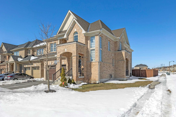 194 Arctic Actress Crt, Oshawa