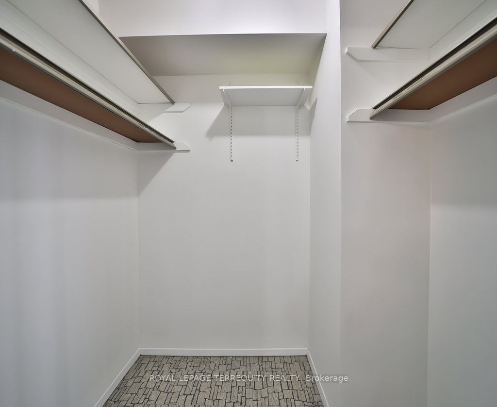 3151 Bridletowne Circ, #1607