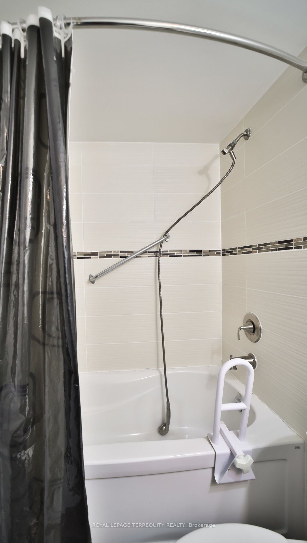 3151 Bridletowne Circ, #1607