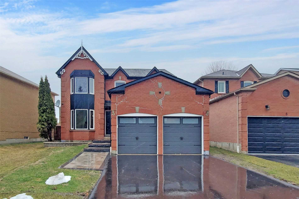 6 Pinestone Crt, Whitby