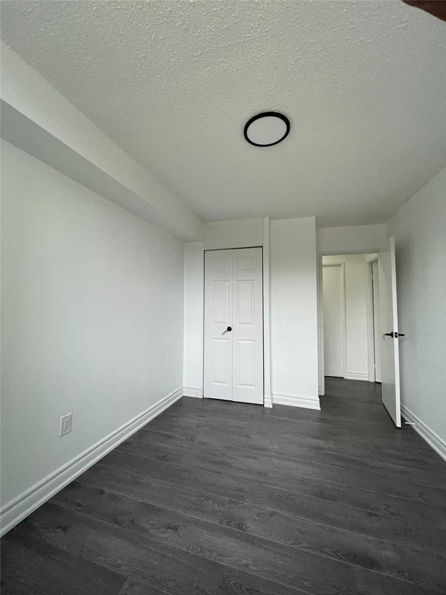 Listing E5960847 - Large Photo # 14