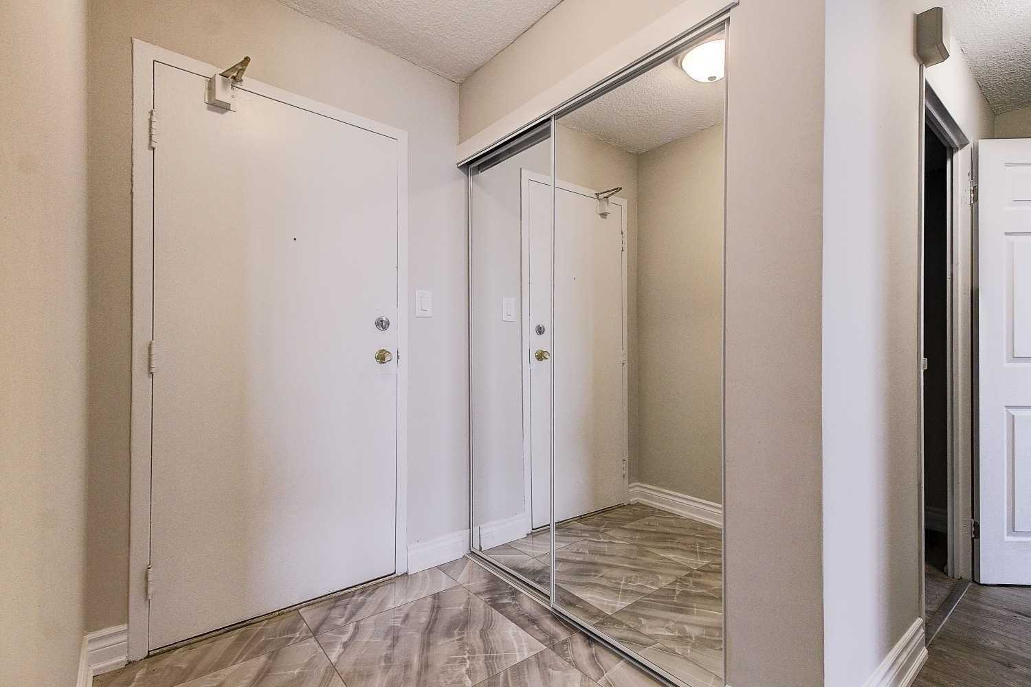 100 Wingarden Court, #605