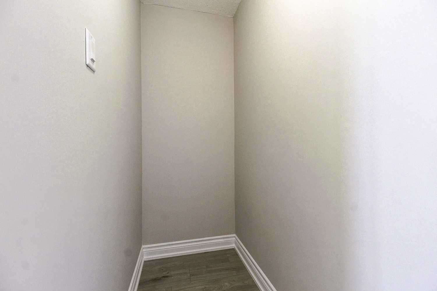 100 Wingarden Court, #605