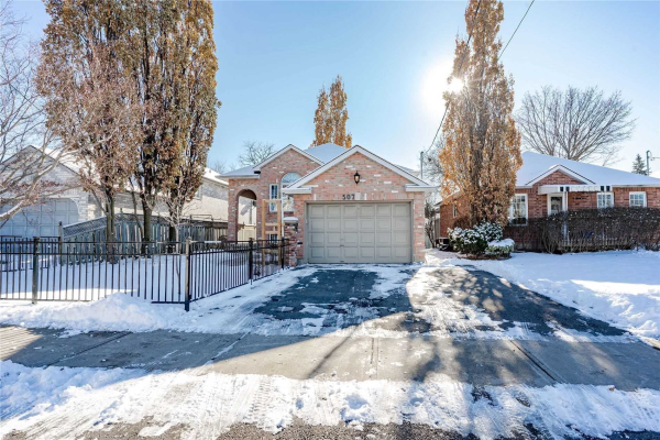 507 Dunlop St, Whitby