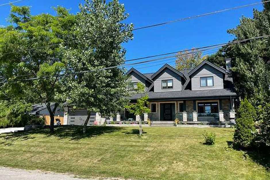 18 Windy Ridge Dr