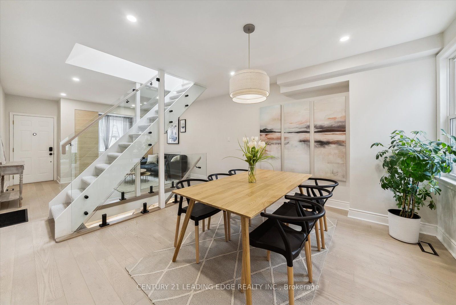 3 Lockwood Rd