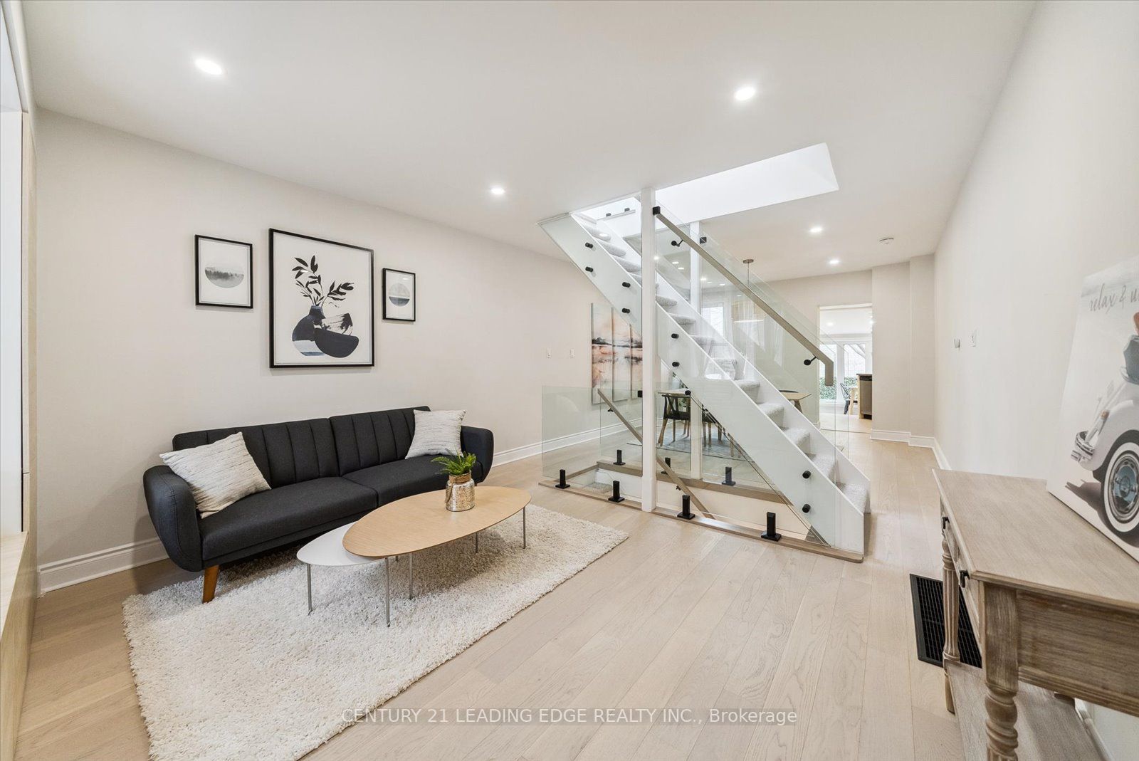3 Lockwood Rd