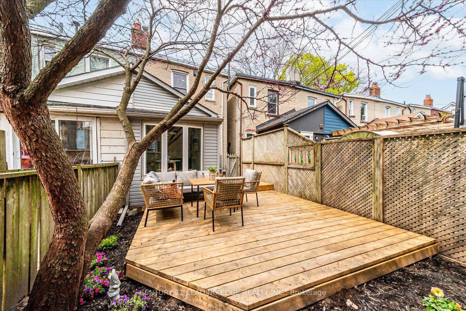 3 Lockwood Rd