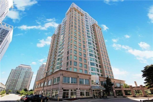 8 Lee Centre Dr, Toronto