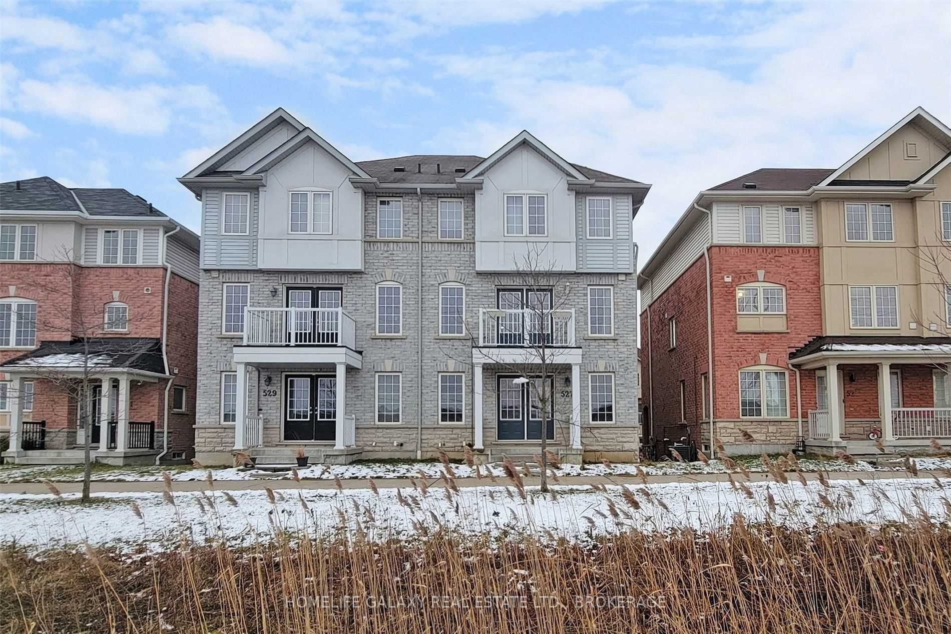 527 Rossland Road E