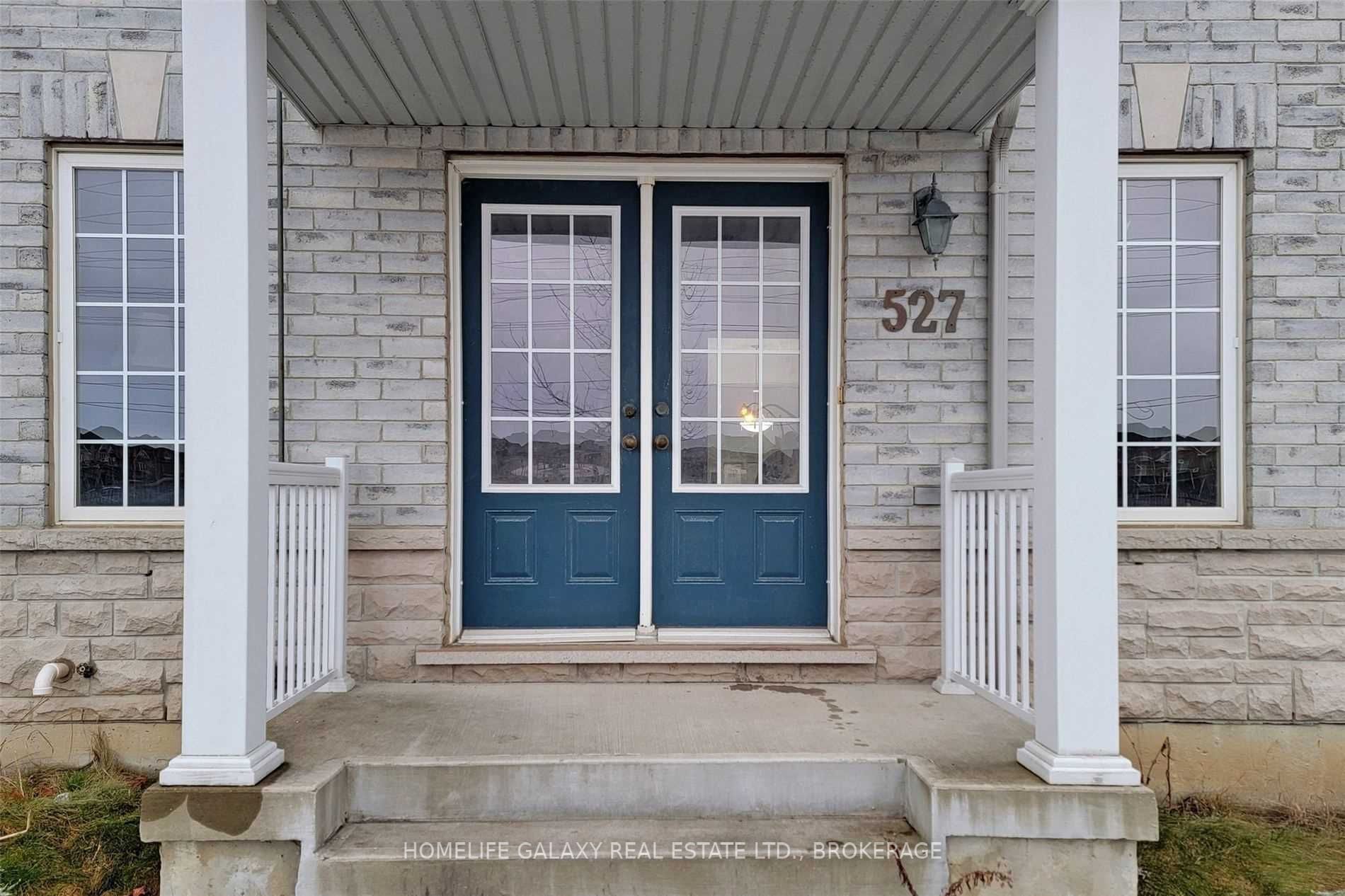 527 Rossland Road E
