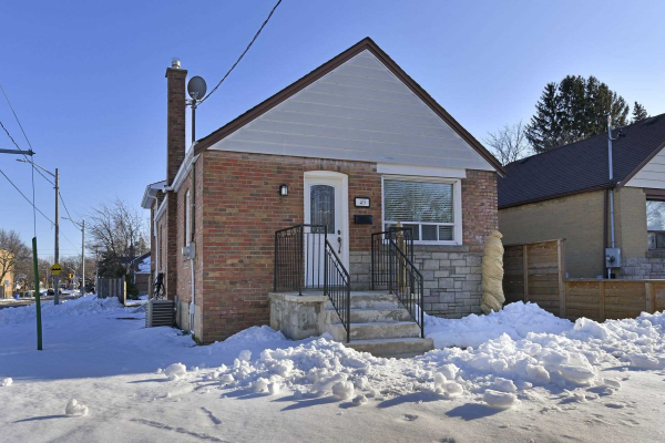 49 Gardens Cres, Toronto