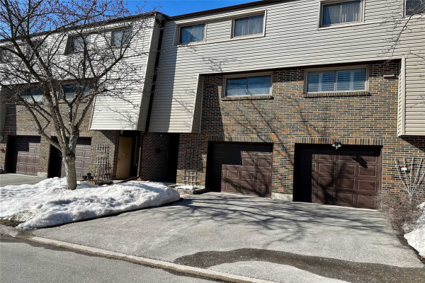 2020 Pharmacy Ave, Toronto