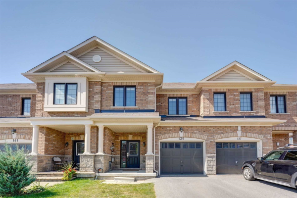 139 Underwood Dr, Whitby