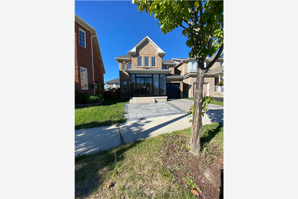 85 Greenhalf St, Ajax