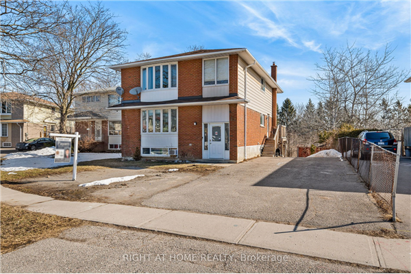 511 Harris Crt, Whitby