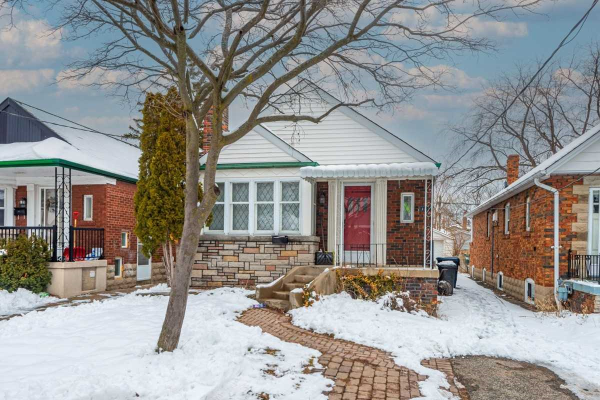 11 Fairside Ave, Toronto