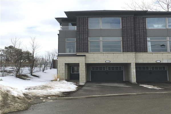 384 Arctic Red Dr, Oshawa