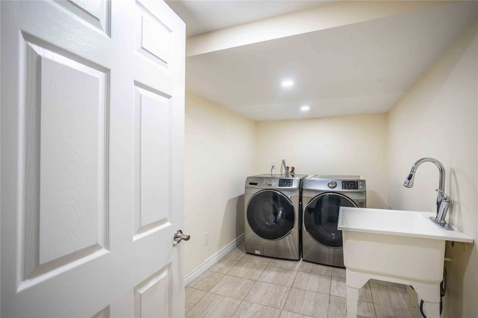 Listing E5968857 - Large Photo # 38