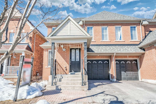 42 Tansley Cres, Ajax