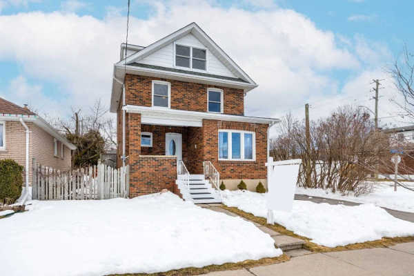 326 Division St, Oshawa
