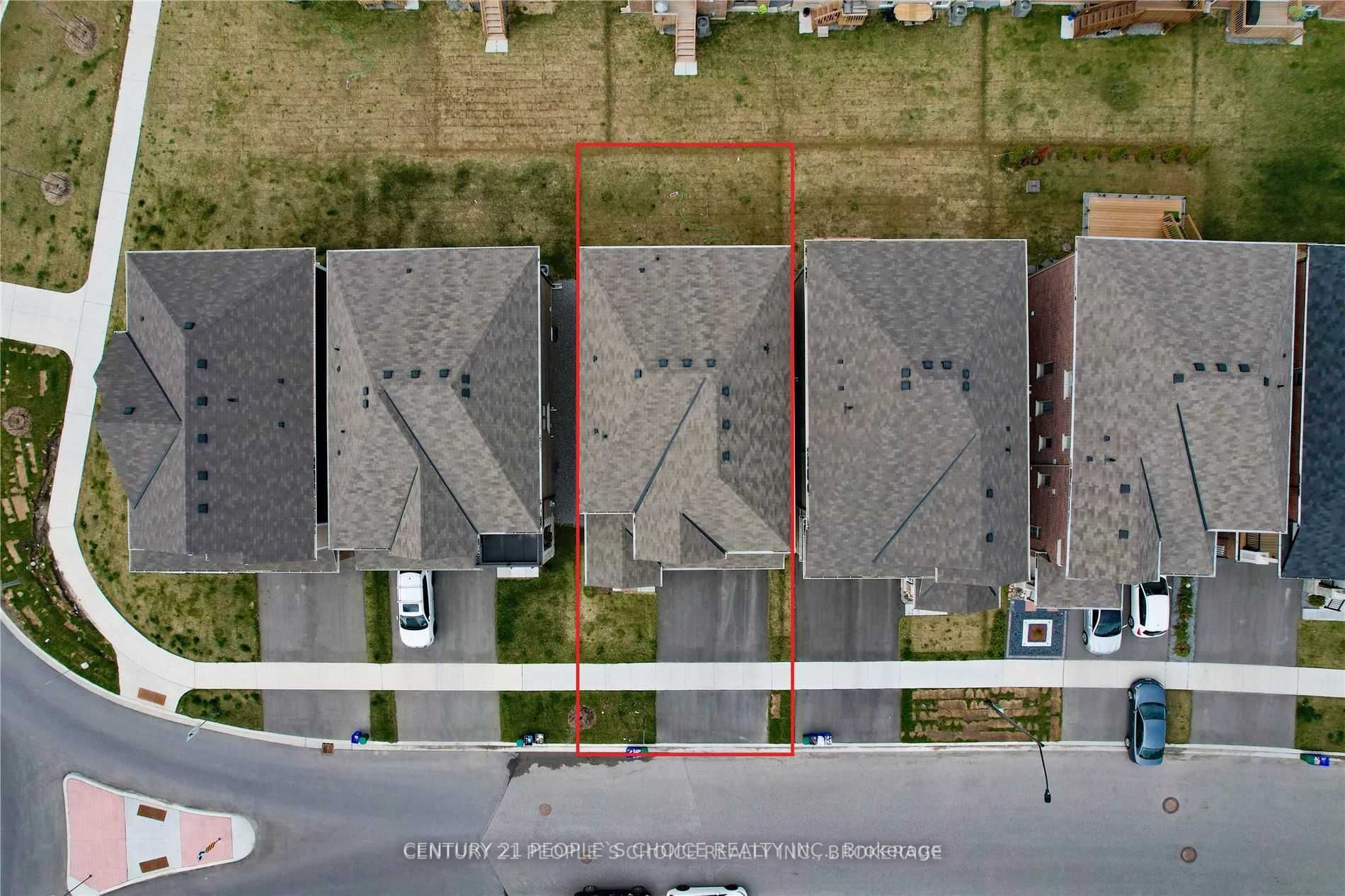141 Barkerville Dr E