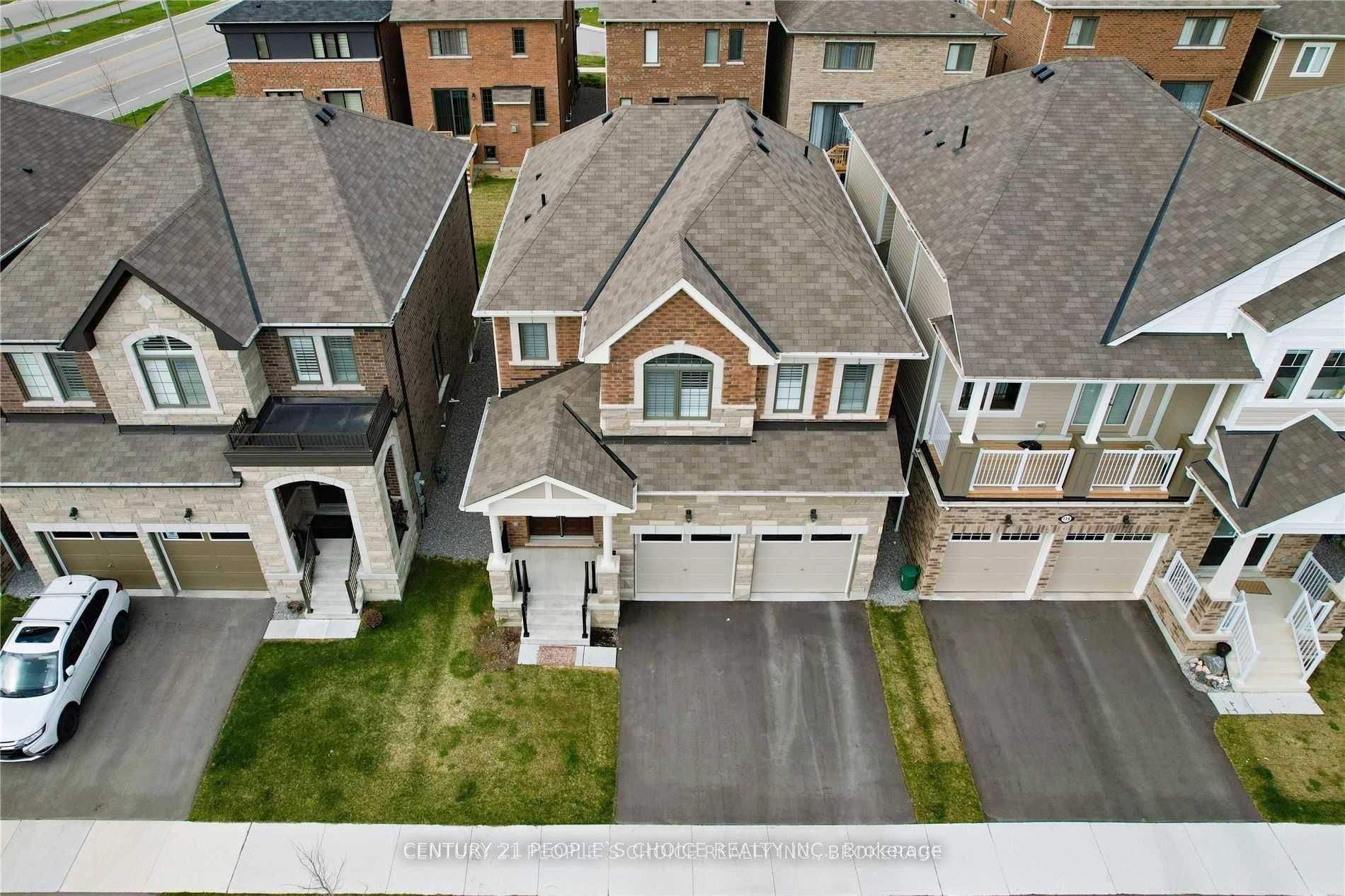 141 Barkerville Dr E