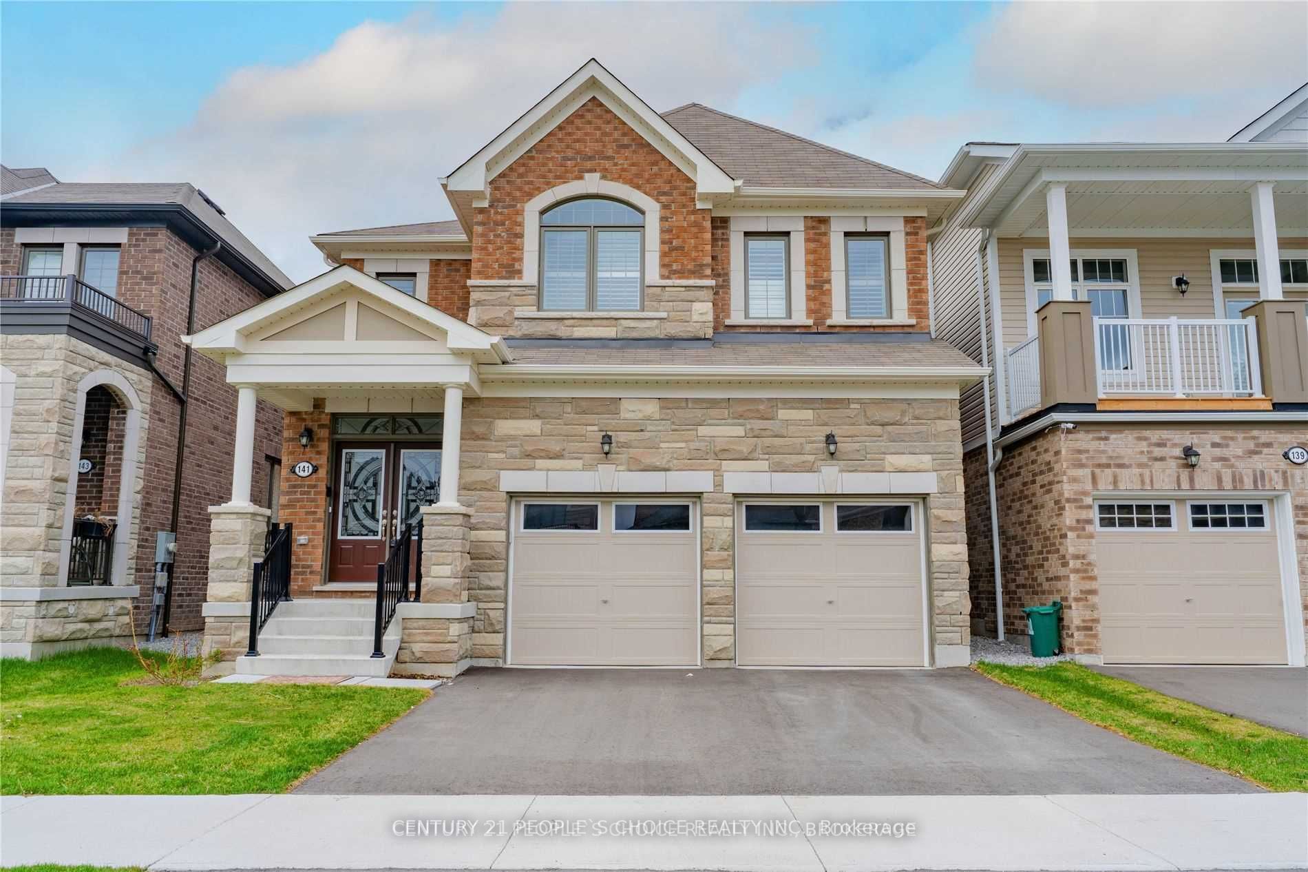 141 Barkerville Dr E