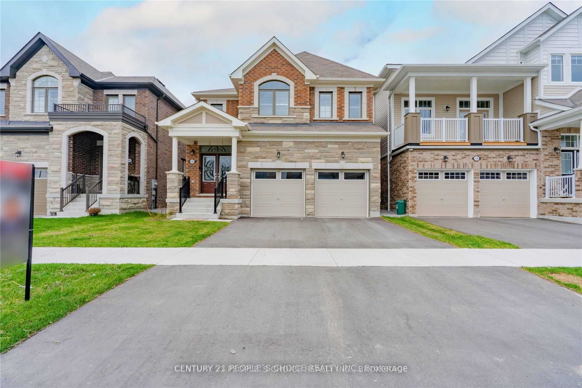 141 Barkerville Dr E