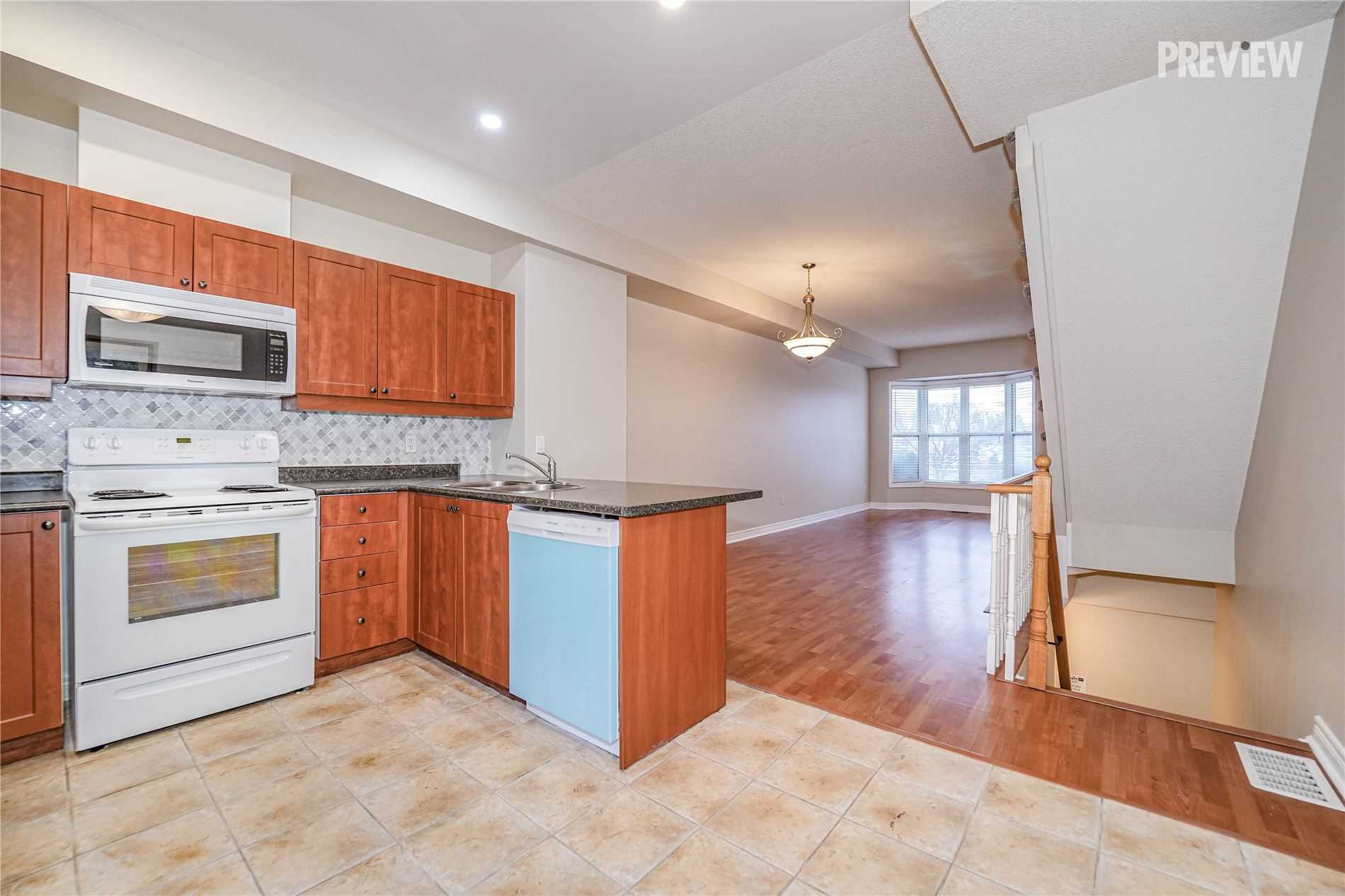 Listing E5971003 - Large Photo # 13