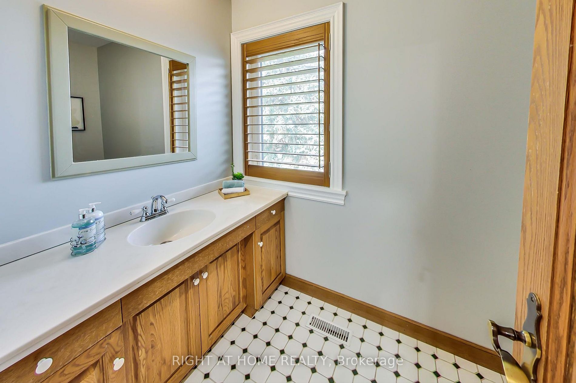 Listing E5971948 - Large Photo # 26