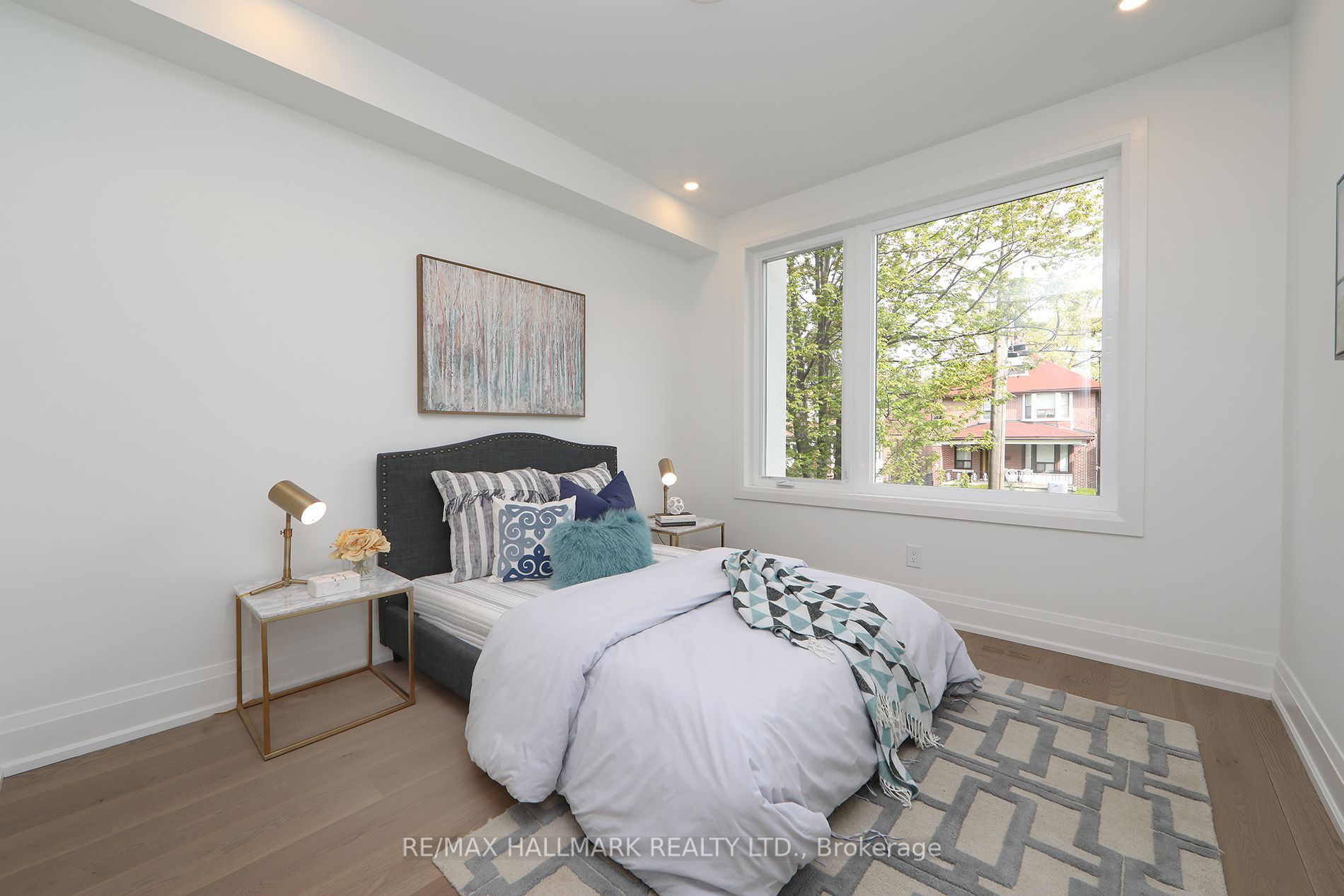 27 Hunter St