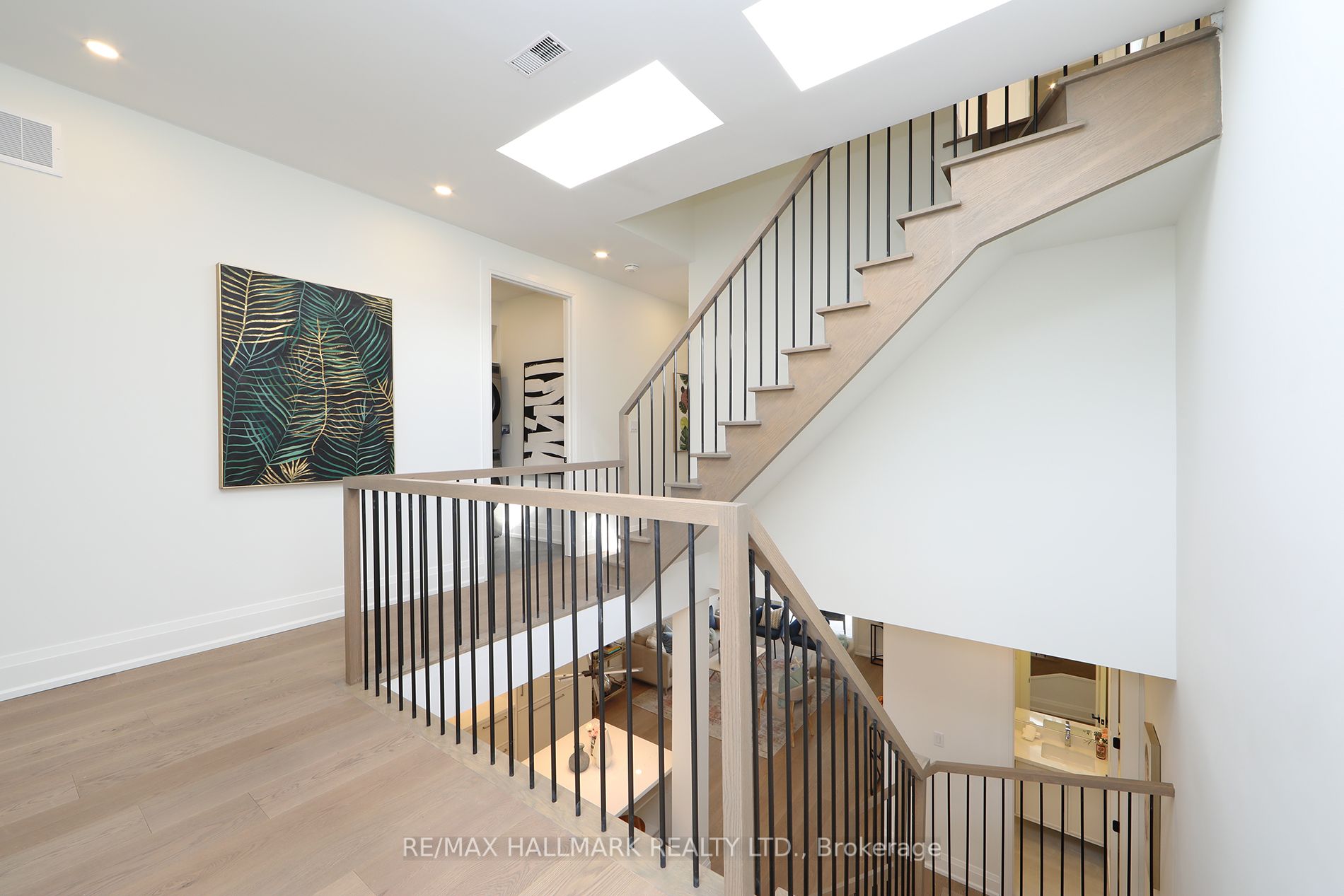 27 Hunter St