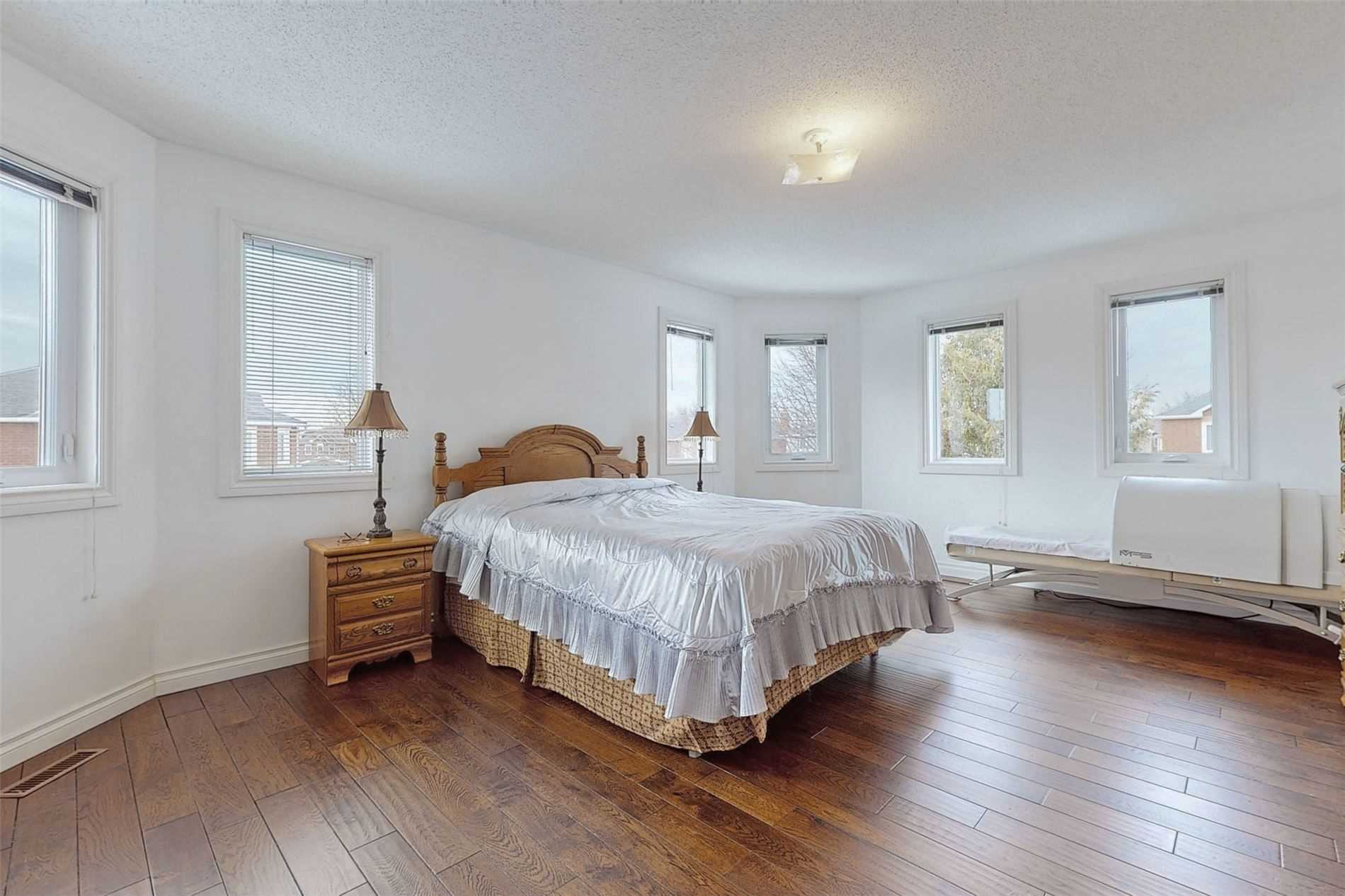 Listing E5972111 - Large Photo # 24