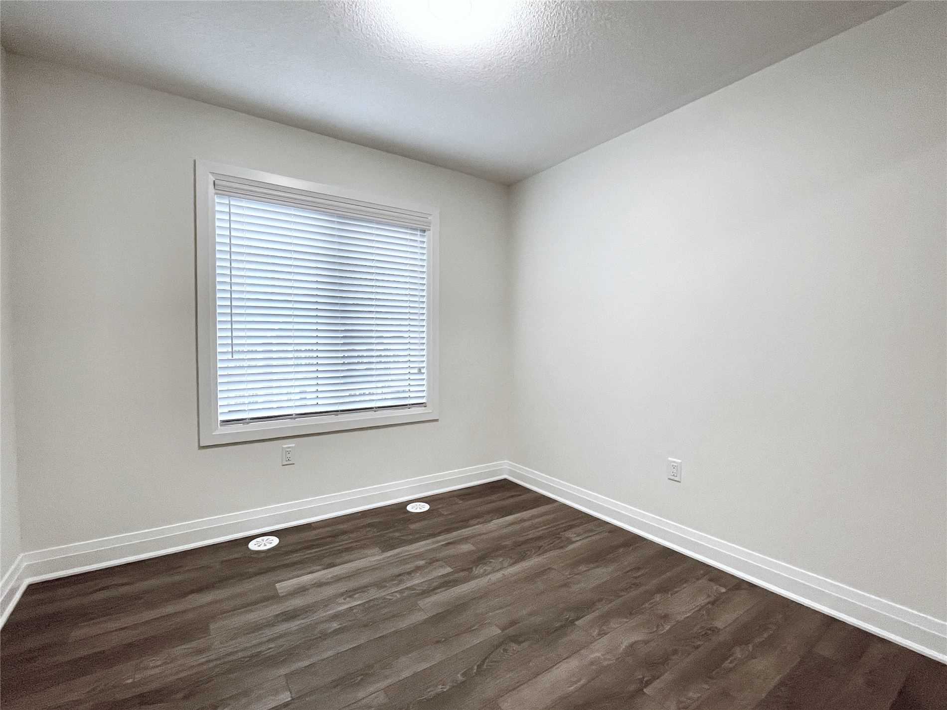 Listing E5973149 - Large Photo # 16