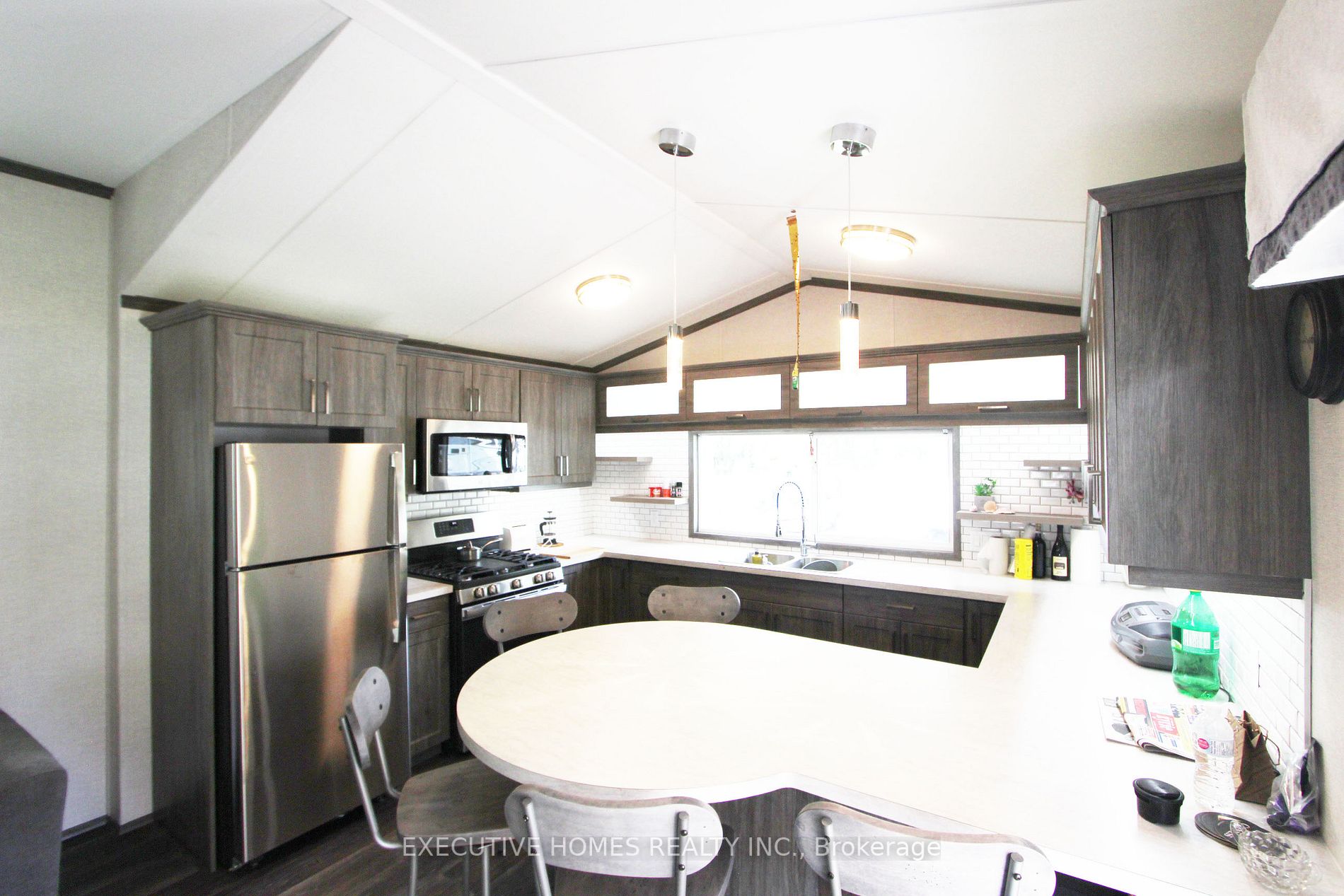 225 Platten Blvd, #121