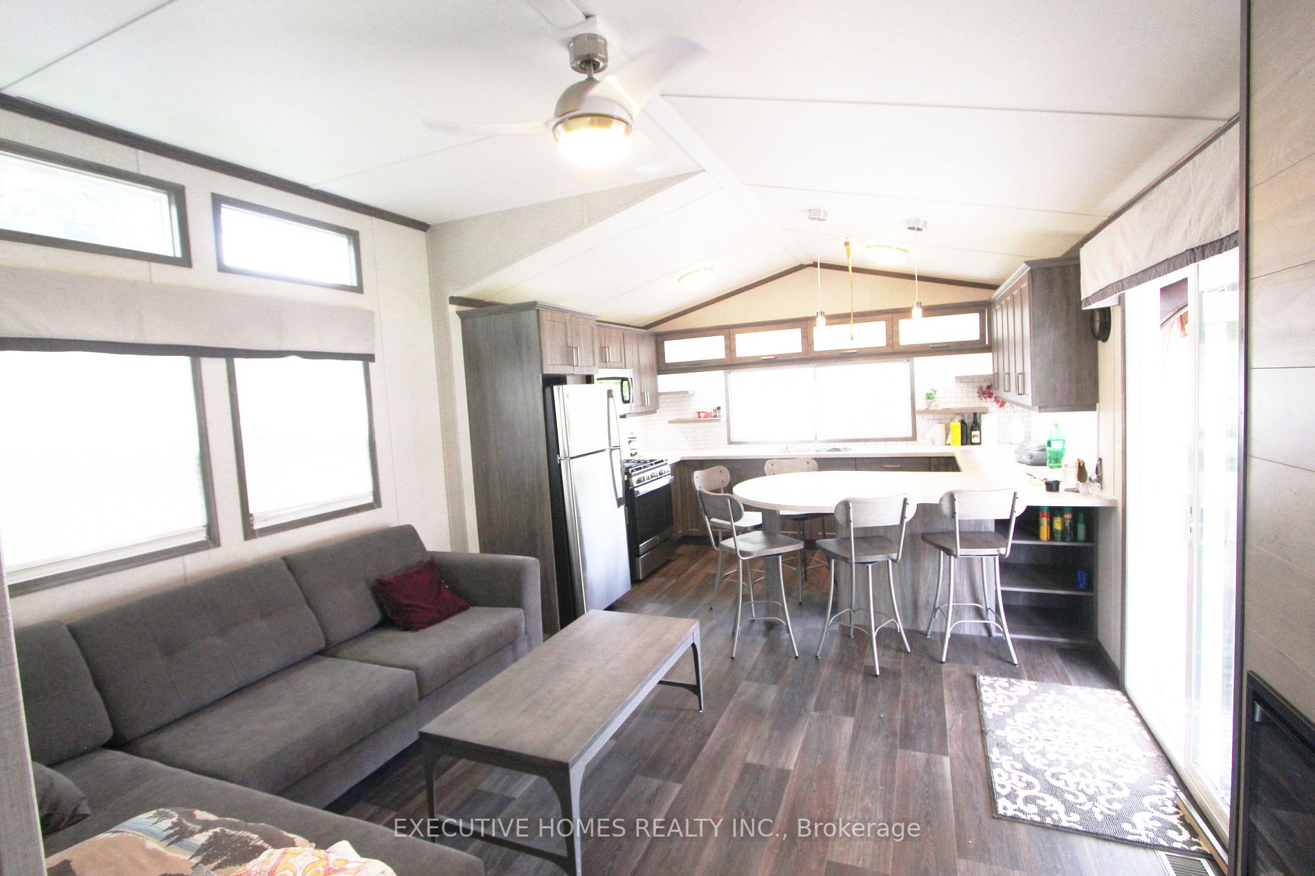 225 Platten Blvd, #121
