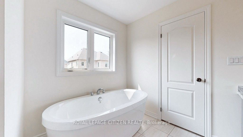 Listing E5973656 - Large Photo # 35