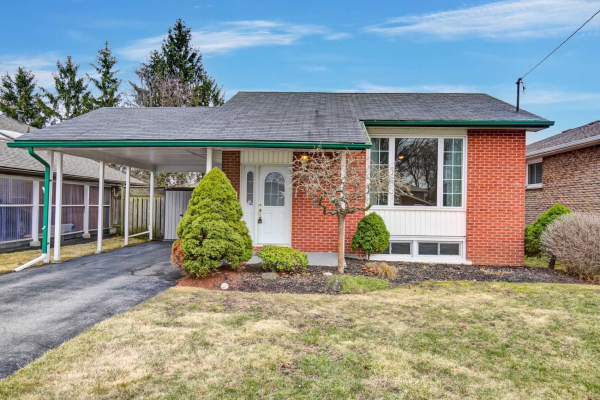 266 Labrador Dr, Oshawa